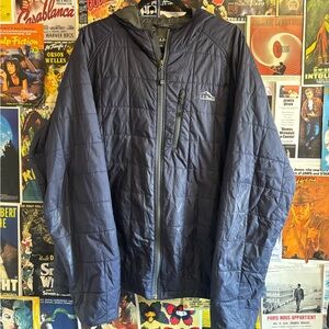 L.L. Bean Men's Dark Blue Puffer Jacket